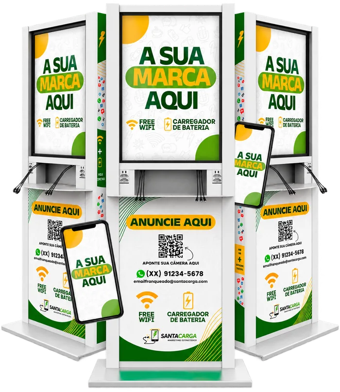 Três totens carregadores Santa Carga com telas de publicidade e celulares carregando